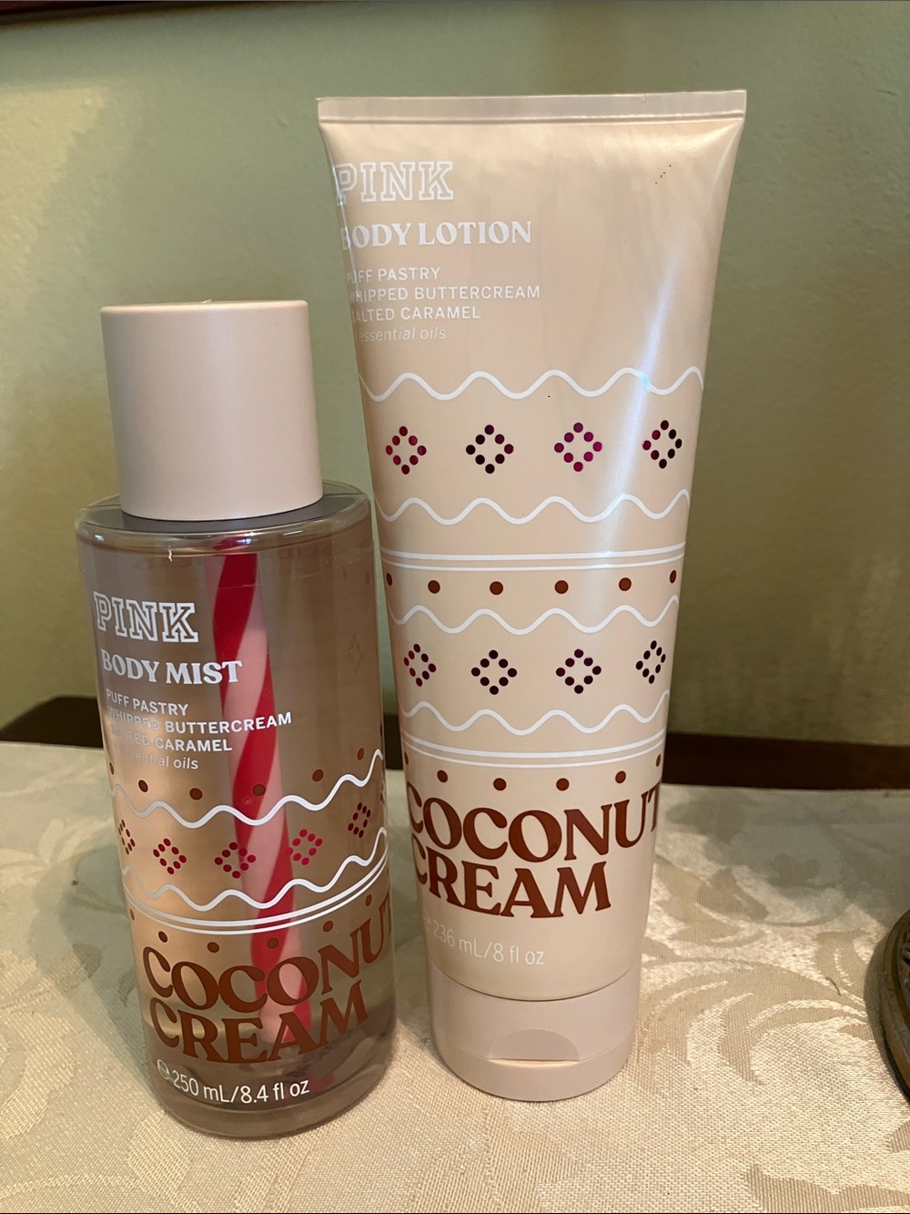✨VS Pink Coconut Cream beauty bundle NWT